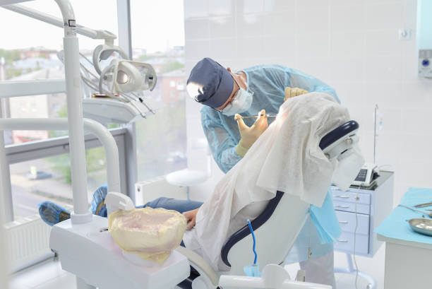 Best Emergency Tooth Extraction  in Manche North Shore, CA